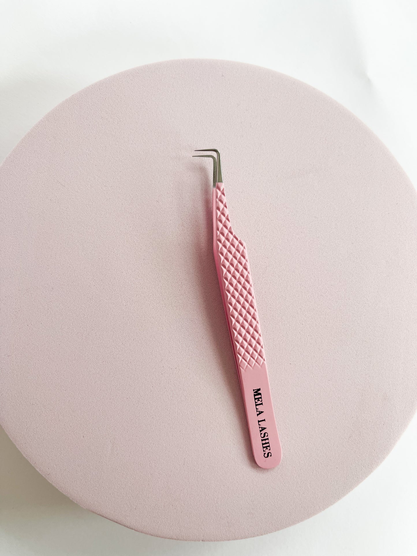 SKINNY MASTER VOLUME FINE TIP TWEEZER