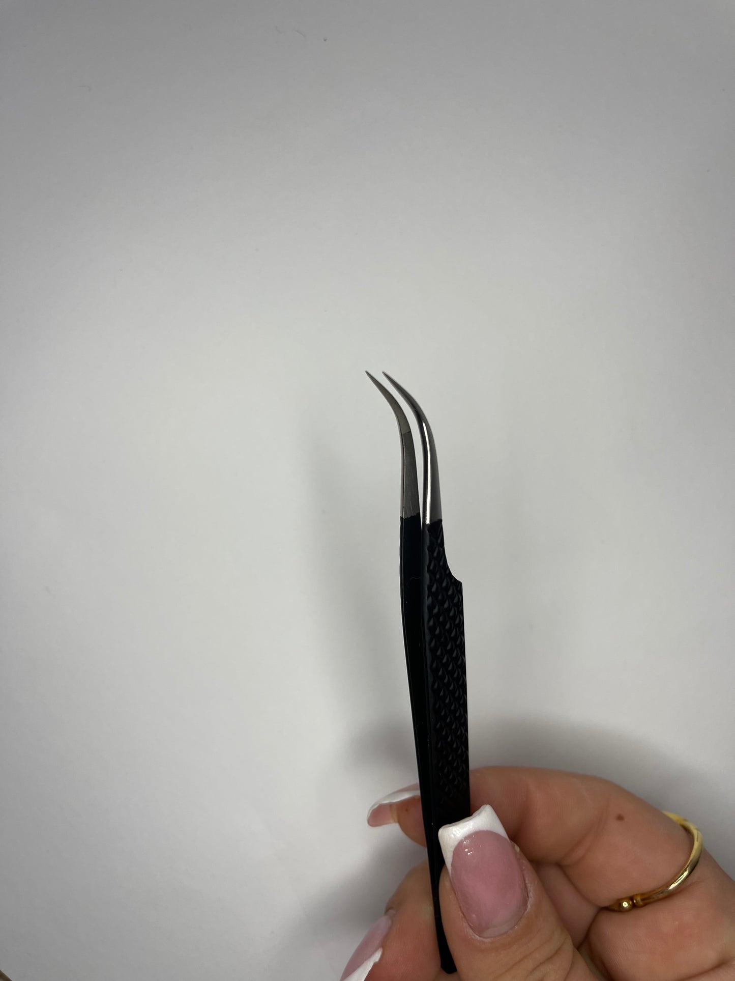 CURVED FIBRE TIP TWEEZER