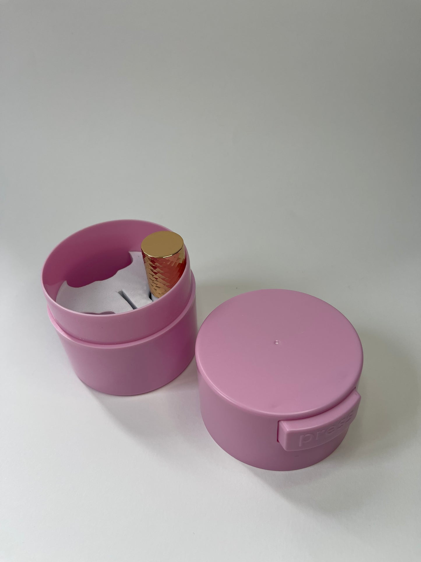 ADHESIVE AIRTIGHT CONTAINER